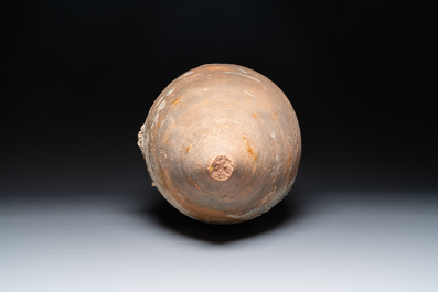 Een Romeinse terracotta amfoor voor het transport van wijn, 1e eeuw v.C.