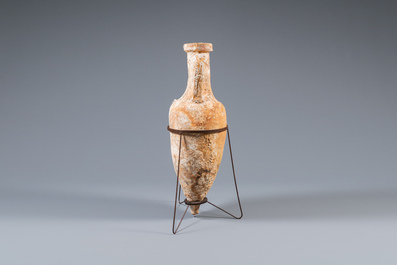 Een Romeinse terracotta amfoor voor het transport van wijn, 1e eeuw v.C.