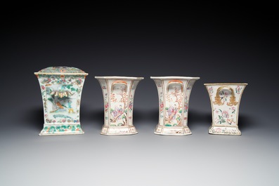 Vier Chinese famille rose en verte bloemenhouders, Qianlong en later