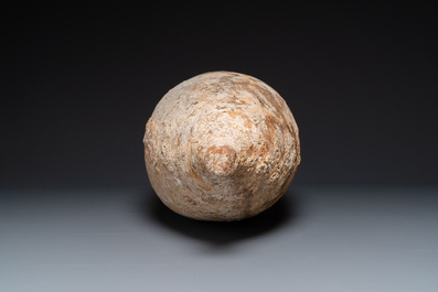 Een Romeinse terracotta amfoor voor het transport van wijn, 1e eeuw v.C.