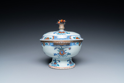 A rare Chinese doucai bowl and cover with silvered mounts, Kangxi/Yongzheng