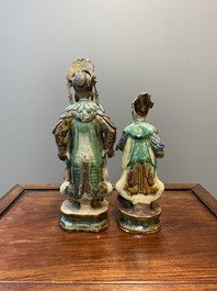 Deux figures en gr&egrave;s porcelaineux polychrom&eacute;, probablement Shiwan, 19&egrave;me
