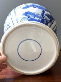 Een Chinese blauw-witte dekselvaas, Kangxi