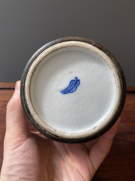 A Chinese blue and white 'Bleu de Hue' water pipe for the Vietnamese market, 19th C.