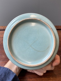 Een Chinese Longquan celadon penselenwasser, Song of later