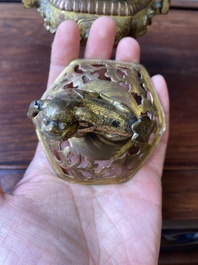 A Chinese gilt bronze tripod censer, 18/19th C.