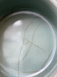 Een Chinese Longquan celadon penselenwasser, Song of later
