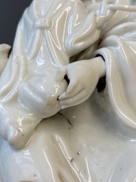 Guanyin &agrave; l'enfant en porcelaine blanc de Chine de Dehua, Kangxi/Qianlong