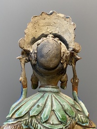 Deux figures en gr&egrave;s porcelaineux polychrom&eacute;, probablement Shiwan, 19&egrave;me