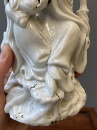 Guanyin &agrave; l'enfant en porcelaine blanc de Chine de Dehua, Kangxi/Qianlong