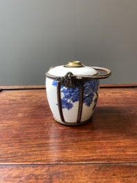 A Chinese blue and white 'Bleu de Hue' water pipe for the Vietnamese market, 19th C.