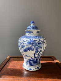 Een Chinese blauw-witte dekselvaas, Kangxi