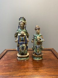 Deux figures en gr&egrave;s porcelaineux polychrom&eacute;, probablement Shiwan, 19&egrave;me