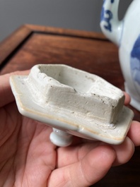 Een Chinese blauw-witte wijnkan met kylins, Transitie periode