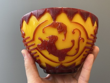 Twee Chinese kommen in Peking glas, Qianlong merken, 19/20e eeuw