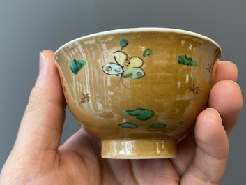 Vier Chinese famille verte koppen en schotels, Kangxi