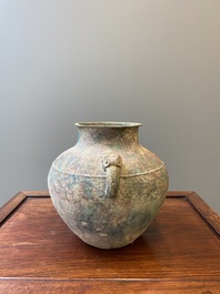 R&eacute;cipient &agrave; vin archa&iuml;que en bronze, 'lei', Chine, Zhou de l'Est, P&eacute;riode des Printemps et Automnes
