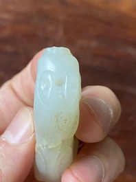 Trois sculptures d'animaux en jade blanc et c&eacute;ladon, Chine, Qing/R&eacute;publique