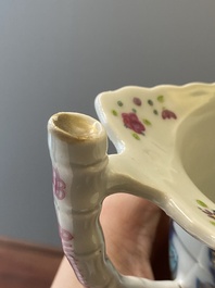 Een Chinese famille rose kan met decor van tabaksbladeren, Qianlong