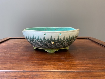 A Chinese famille verte 'waves' bowl, Daoguang seal mark, 19th C.