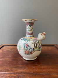 Een Chinese famille rose 'Xi Xiang Ji' kendi, Yongzheng