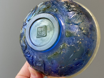 Twee Chinese kommen in Peking glas, Qianlong merken, 19/20e eeuw