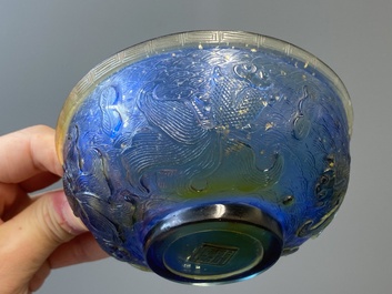 Twee Chinese kommen in Peking glas, Qianlong merken, 19/20e eeuw