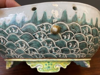 A Chinese famille verte 'waves' bowl, Daoguang seal mark, 19th C.