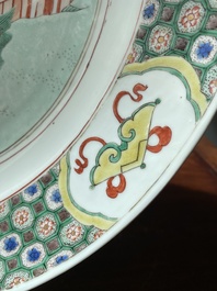 Een Chinese famille verte schotel met een kylin, Kangxi