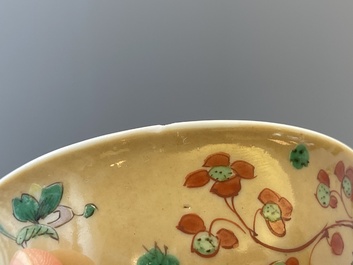 Vier Chinese famille verte koppen en schotels, Kangxi