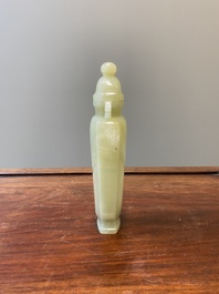 Een Chinese dekselvaas in celadon jade, Qing