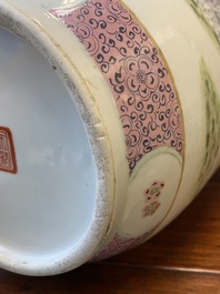A Chinese famille rose rouleau vase with Shou Lao, Qianlong mark, 19th C.