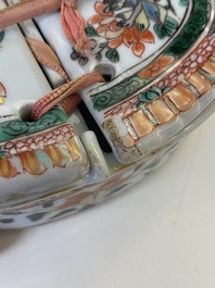 Een zeldzame Chinese famille verte specerijendoos, Kangxi
