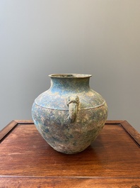 R&eacute;cipient &agrave; vin archa&iuml;que en bronze, 'lei', Chine, Zhou de l'Est, P&eacute;riode des Printemps et Automnes