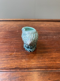 Een Chinese schelpvormige waterpot met robin's-egg glazuur, Qianlong
