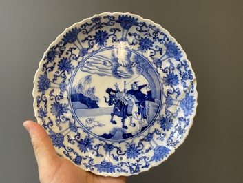 Drie Japanse blauw-witte 'Joosje te paard' borden in Chinese Kangxi-stijl, Edo, 18e eeuw