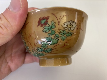 Vier Chinese famille verte koppen en schotels, Kangxi