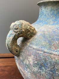 R&eacute;cipient &agrave; vin archa&iuml;que en bronze, 'lei', Chine, Zhou de l'Est, P&eacute;riode des Printemps et Automnes