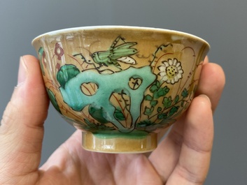 Vier Chinese famille verte koppen en schotels, Kangxi