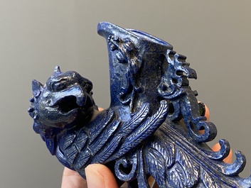 Drie Chinese snijwerken in lapis lazuli en goudsteen, 19/20e eeuw