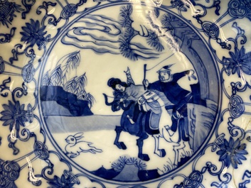 Drie Japanse blauw-witte 'Joosje te paard' borden in Chinese Kangxi-stijl, Edo, 18e eeuw