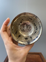 Two Chinese lac-burgaut&eacute; bowls with silvered interiors, Kangxi