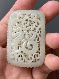 Trois pi&egrave;ces ajour&eacute;es en jade blanc, Chine, Qing