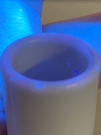 Vase de forme bouteille en porcelaine de Chine en bleu et blanc &agrave; d&eacute;cor d'un dragon, marque de Yongzheng, probablement R&eacute;publique