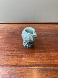 Een Chinese schelpvormige waterpot met robin's-egg glazuur, Qianlong
