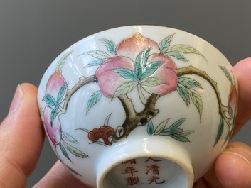 Vijf Chinese famille rose 'negen perziken' kommetjes, Guangxu merk en periode