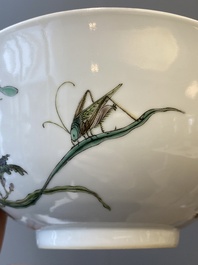A Chinese famille verte bowl with a bird and various insects, Guangxu mark, 19/20th C.