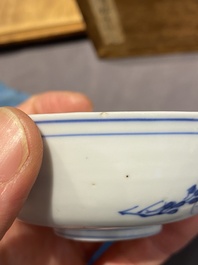 Vijf Chinese blauw-witte en koperrode kommen, Xuande merk, Wanli