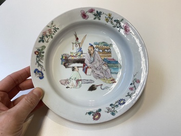 Assiette en porcelaine de Chine coquille d'oeuf au dos en rouge de rubis, Yongzheng