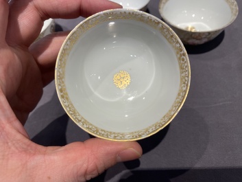 Un service &agrave; th&eacute; de 21 pi&egrave;ces en porcelaine de Chine aux armes de 'Van der Cruyce' pour le march&eacute; belge, Qianlong